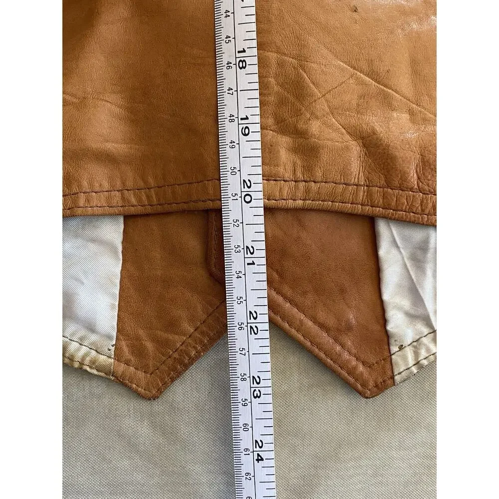 Genuine Leather Men's Vintage Button Vest Made in‎ Mexico Size 44 Tan/Brown